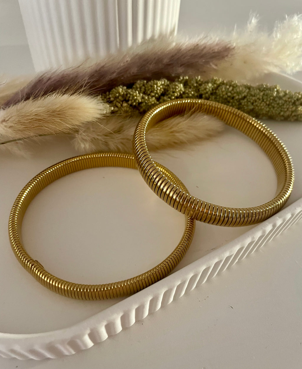 Bracelet semi-rigide