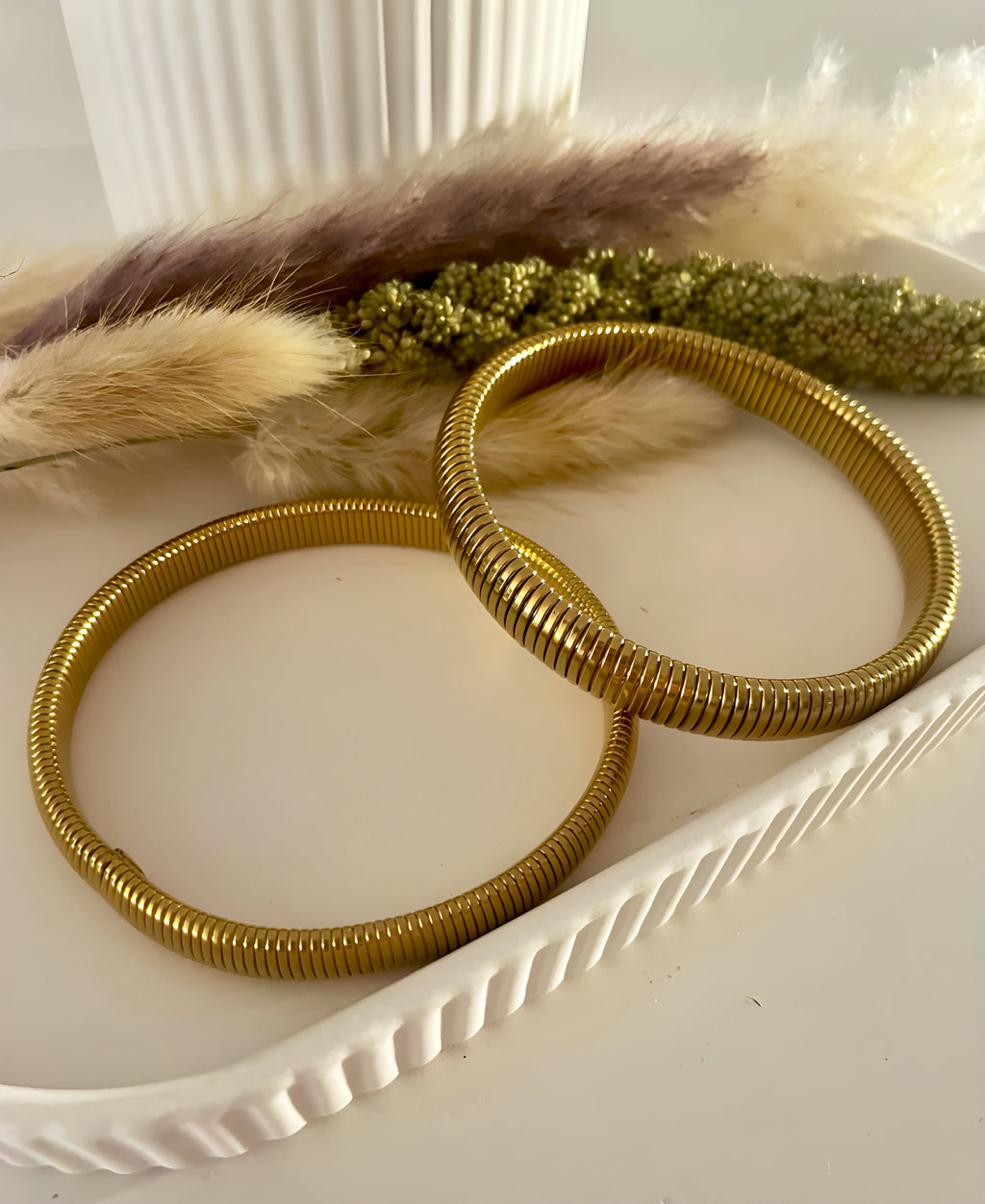 Bracelet semi-rigide