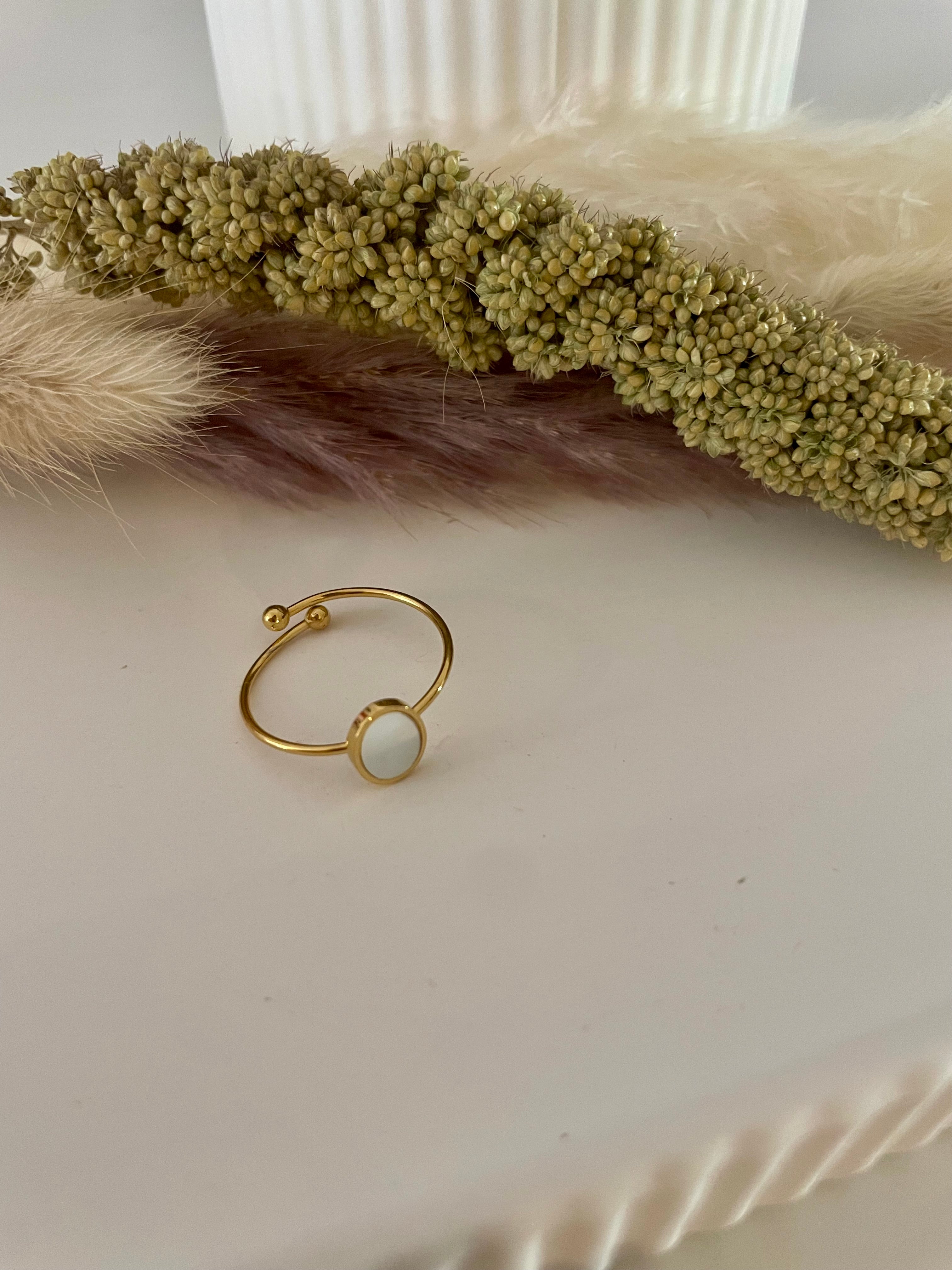 Bague fine Ovale Nacre